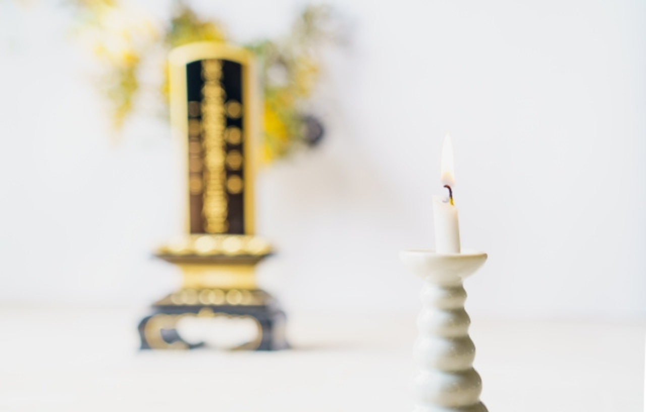 実家の仏壇が心配！電気ろうそくへ切り替えるタイミングと選び方のコツ